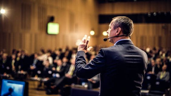 How to Master the Art of Public Speaking